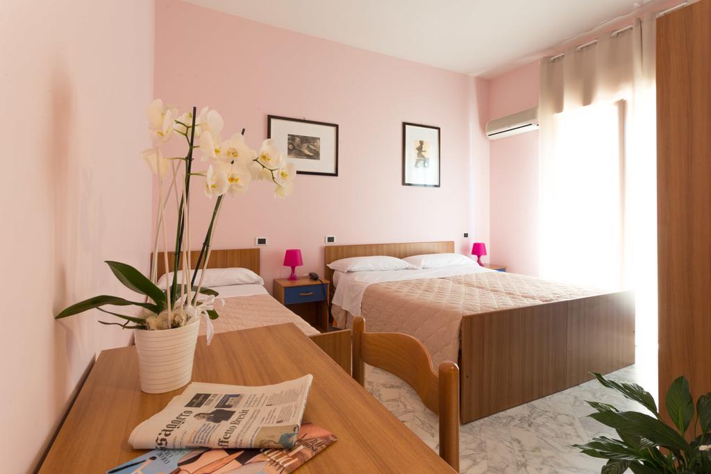 Roma Hotel Pineto Ngoại thất bức ảnh