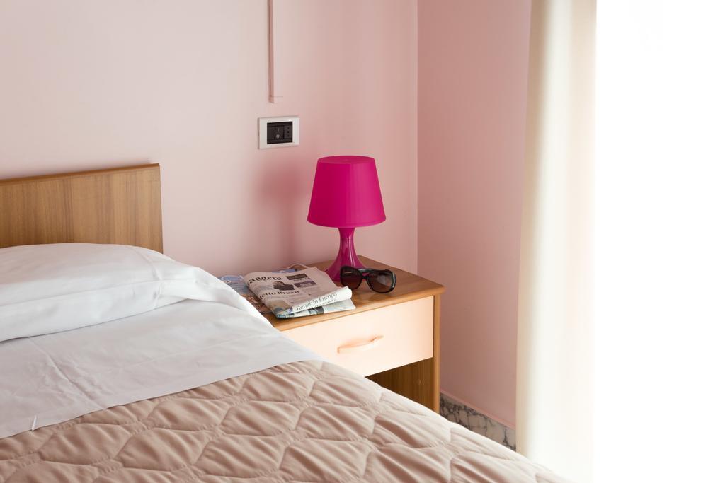 Roma Hotel Pineto Ngoại thất bức ảnh