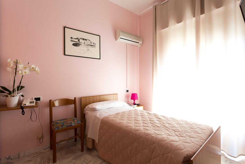 Roma Hotel Pineto Ngoại thất bức ảnh