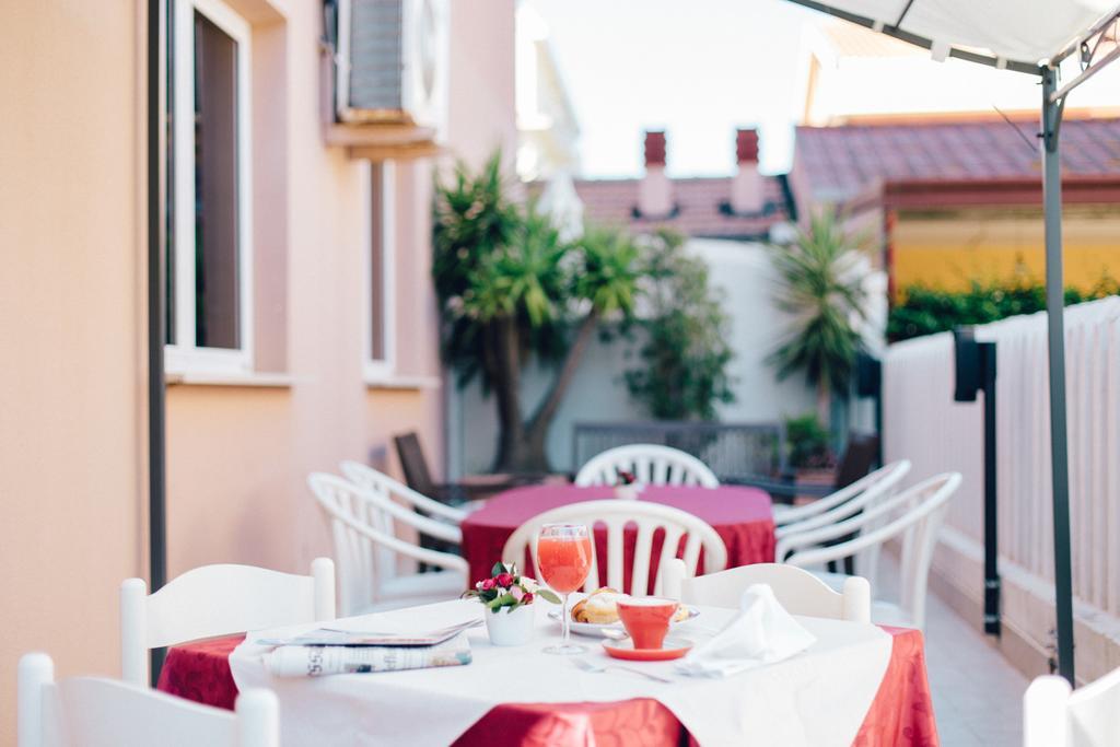 Roma Hotel Pineto Ngoại thất bức ảnh